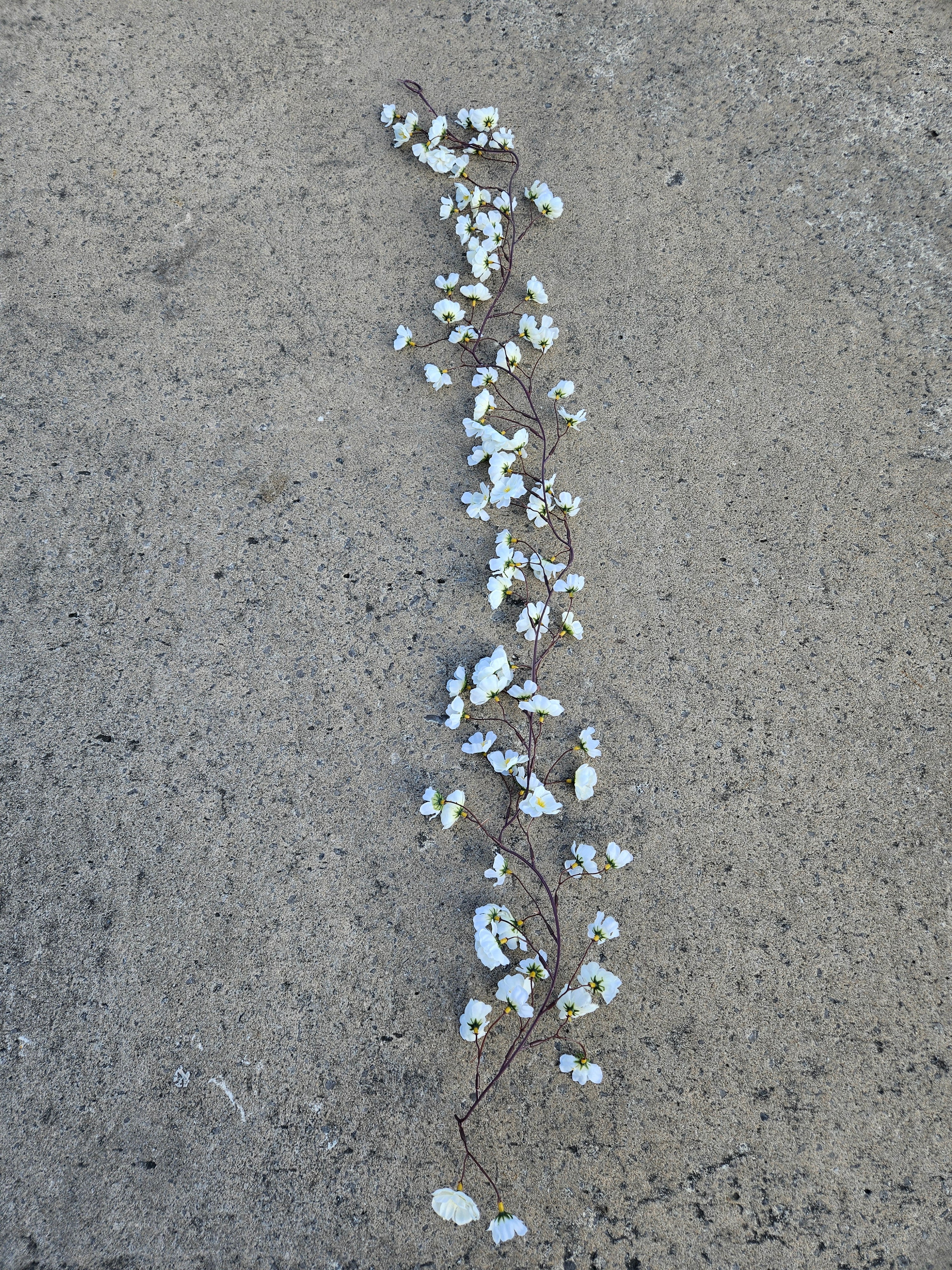 6ft Ivory Blossom Garland