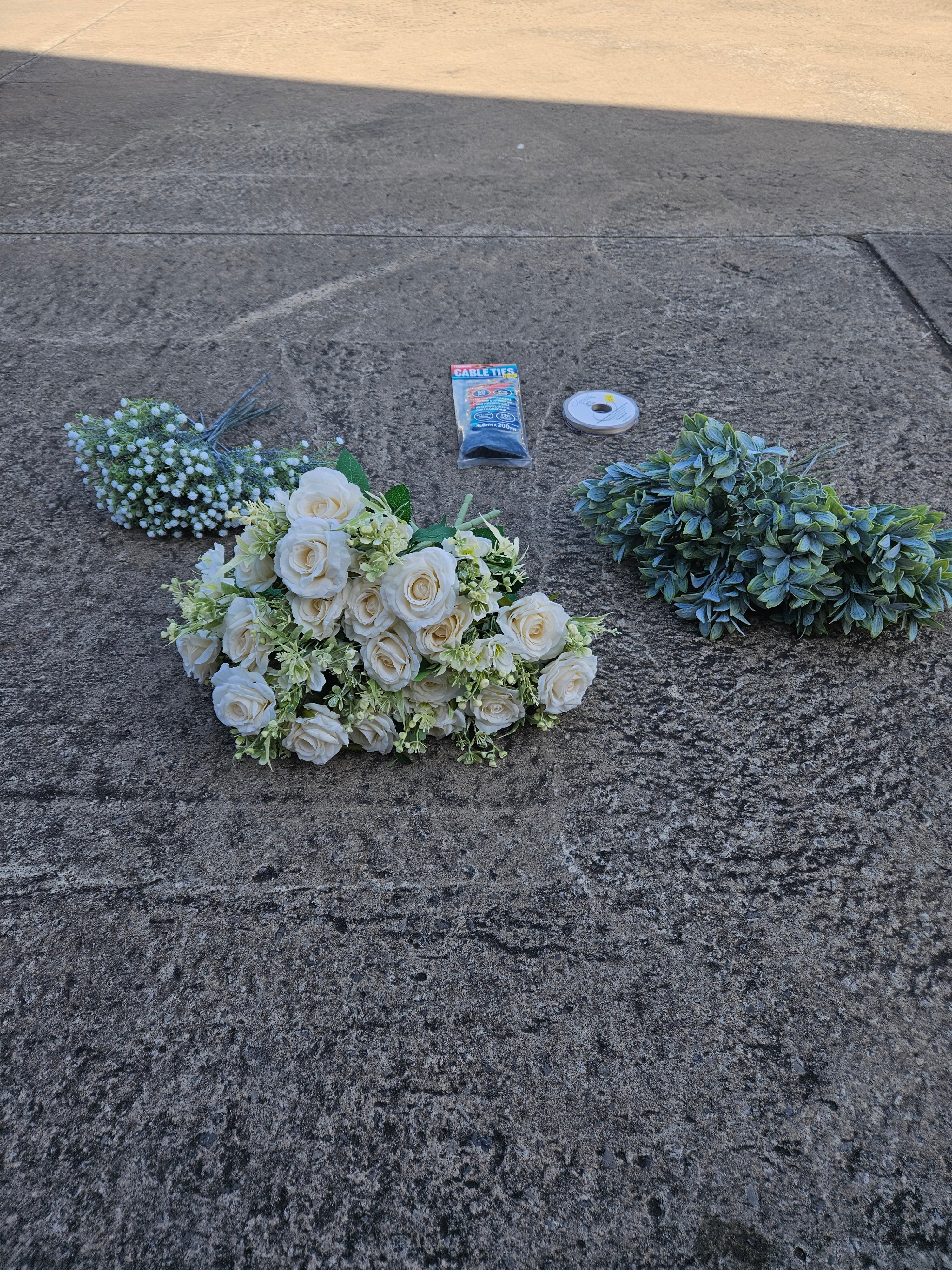 3x Bridesmaid Bouquet Box