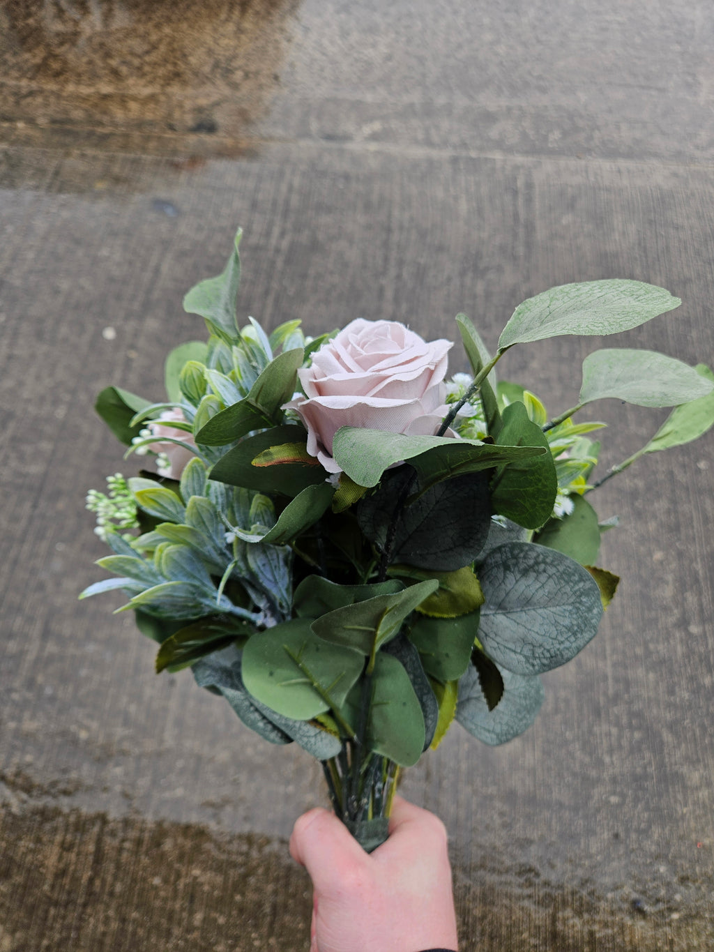 DIY Nude Bridesmaid Bouquet