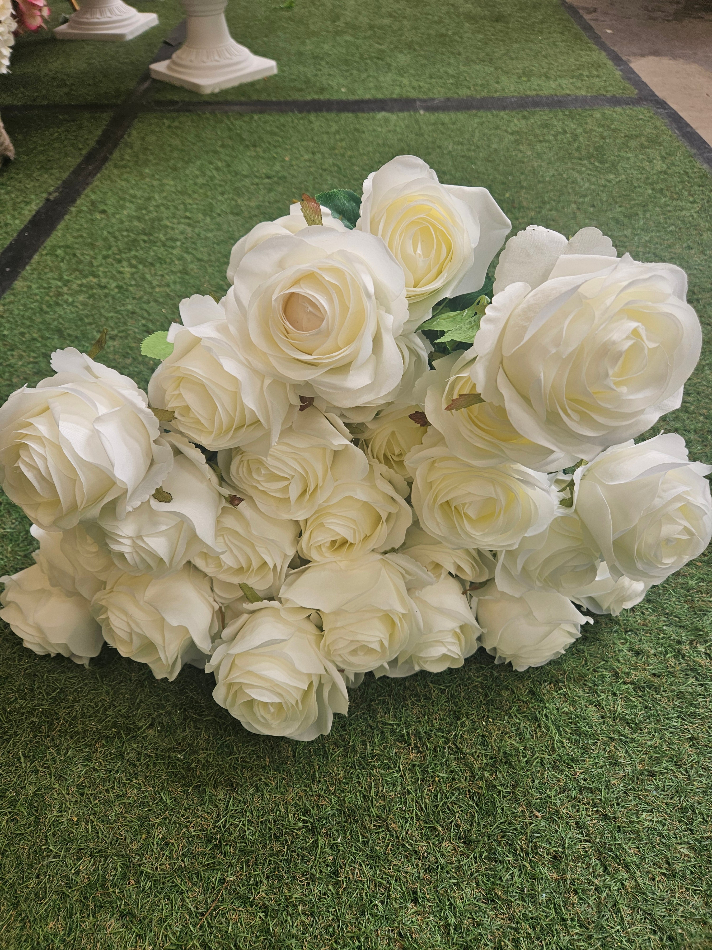 Box of 48 Harper Roses (Ivory)