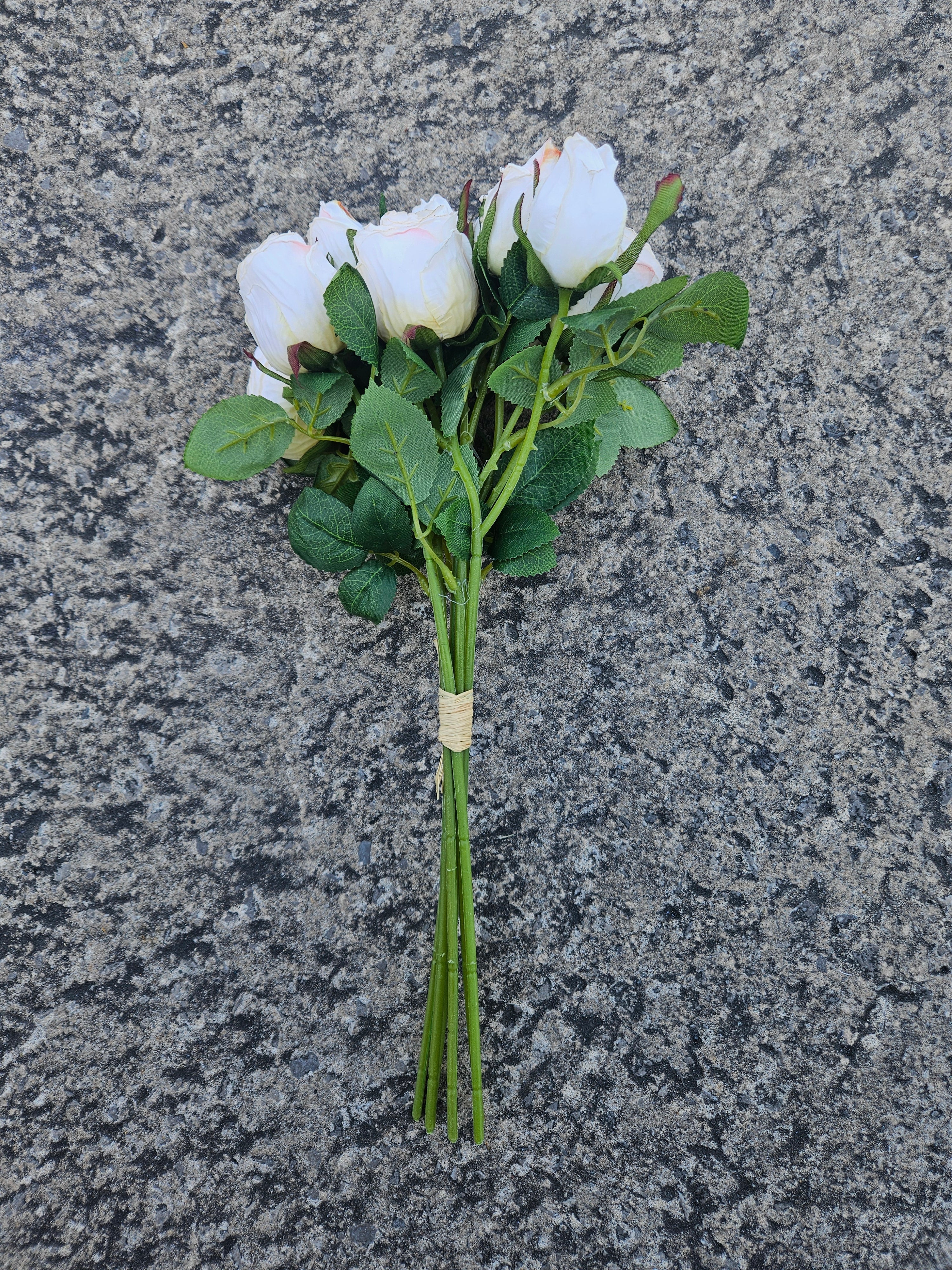 Dry Touch Rose Bunch